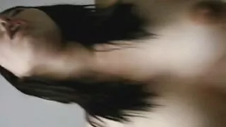 Elle fait du shopping avec porno vieux film pussy.
