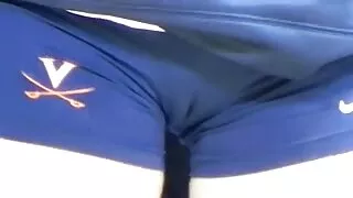 Mon frère a enlevé mon pyjama et a couvert mon video x jeune vieux vagin de sperme.