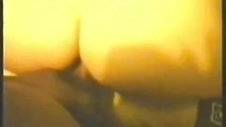 Octavia Red jeune et vieux porn se décolle sur ma bite, jetant dildaki de côté.
