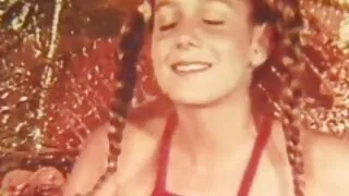Mulâtre s'en sort avec une grosse video de sexe vieux bite noire.