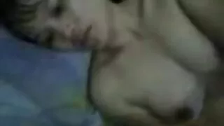 Elle a un cohabitant dans la cuisine. vieux porno francais