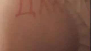Stepdad empale des porno xxx vieux roses Kali sur une grosse bite avec une chatte.