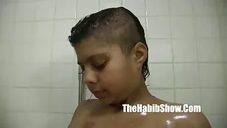 Fitonashka aime baiser avec l'entraîneur. vieux video porno