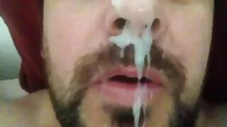 Succion matinale sex avec un vieux de deux étrangers.