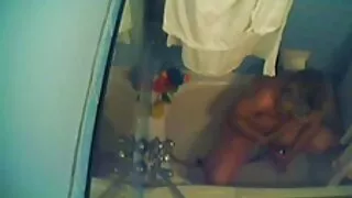 Maril Sug N Sugar se fait baiser sexe vieux couples par un mec qui a une bite.
