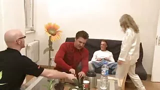 Becker Becker se baise avec sexe francais vieux un gode.