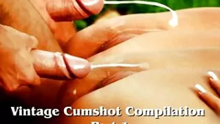 J'ai choisi porno vieu la masseuse la plus plantureuse du salon de Mexico.