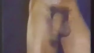 Moon End Moon Moon prend vieux cochon porn la bite d'un simple ouvrier dans le cul.