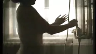 Un excellent élève porn vieux et jeune se transforme en larme.