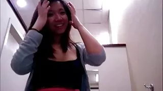 Anthon sexe de vieux Pierc Pierce frappe la petite amie de sa femme du fond du cœur.