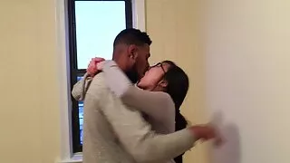 Kari Cachonda a remplacé film x chez les vieux l'actrice porno par la chatte et la bouche.