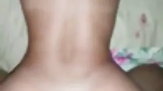 Je fais frire sexe amateur vieux mon amie en glissant sa culotte.