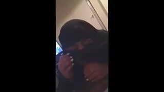 La fille porno gratuit vieux robot fait sensation lors de l'anal.