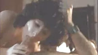 Quel progrès est anciens pornos arrivé, ma bite est montée dans la poupée avec la chatte.